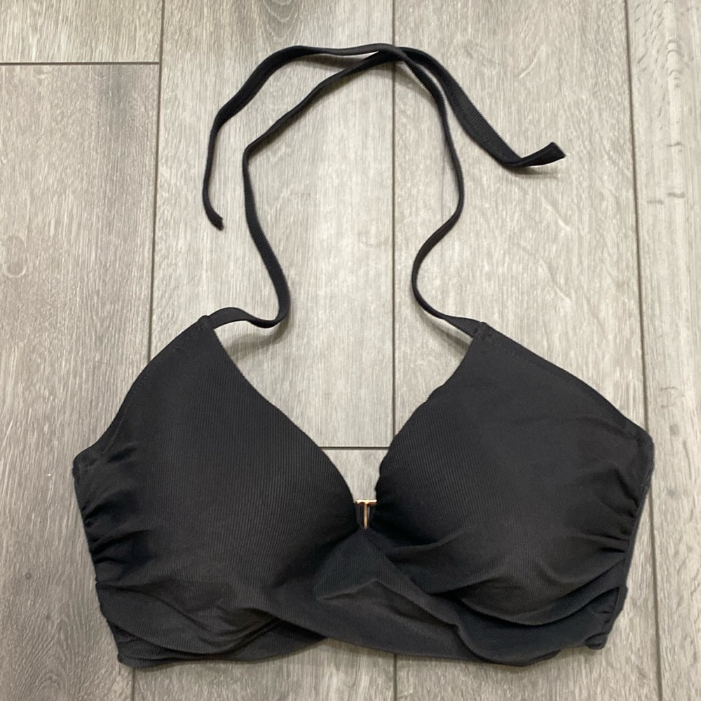 Black bikini top